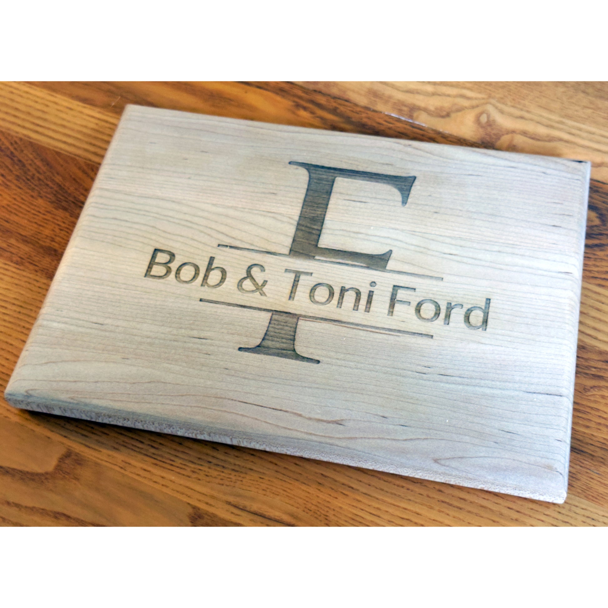 Medium Hardwood Cutting Board