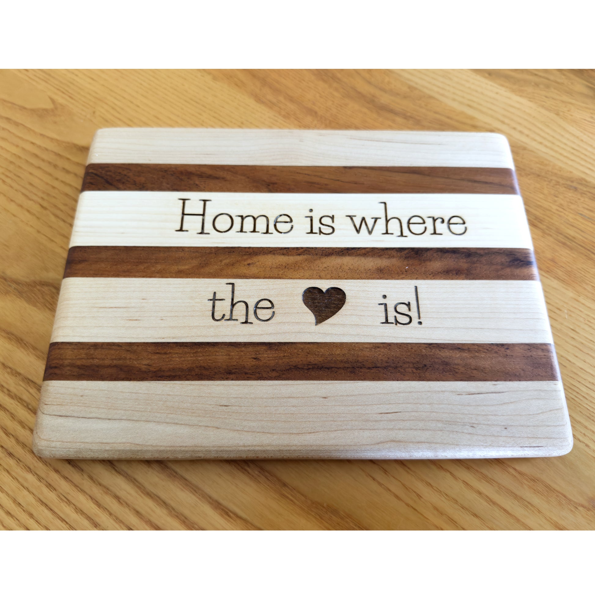 Medium Hardwood Cutting Board